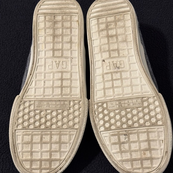 Gap Slip-on Shoes - Kids Size 3 - Picture 2 of 10